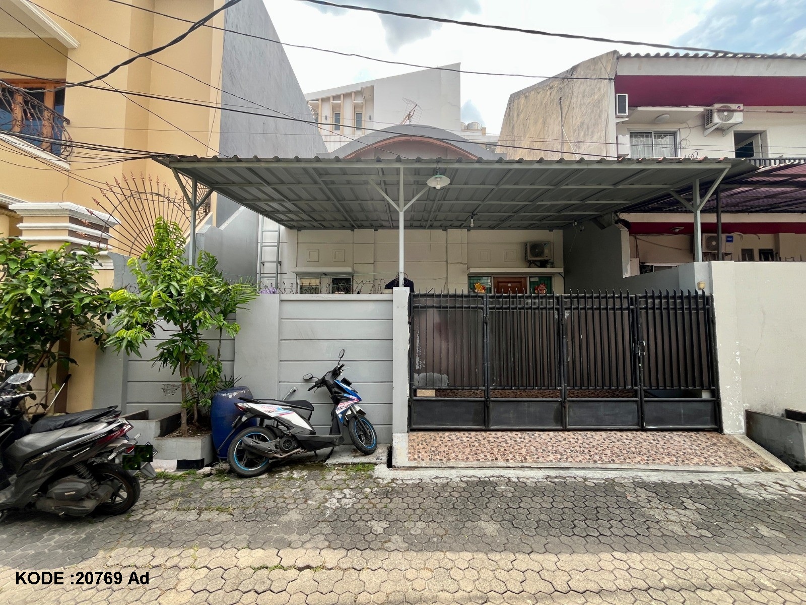 Dijual Rumah Sunter, Bagus Dan Rapih, Luas 8,22x15 Meter, Kode :20769 Ad