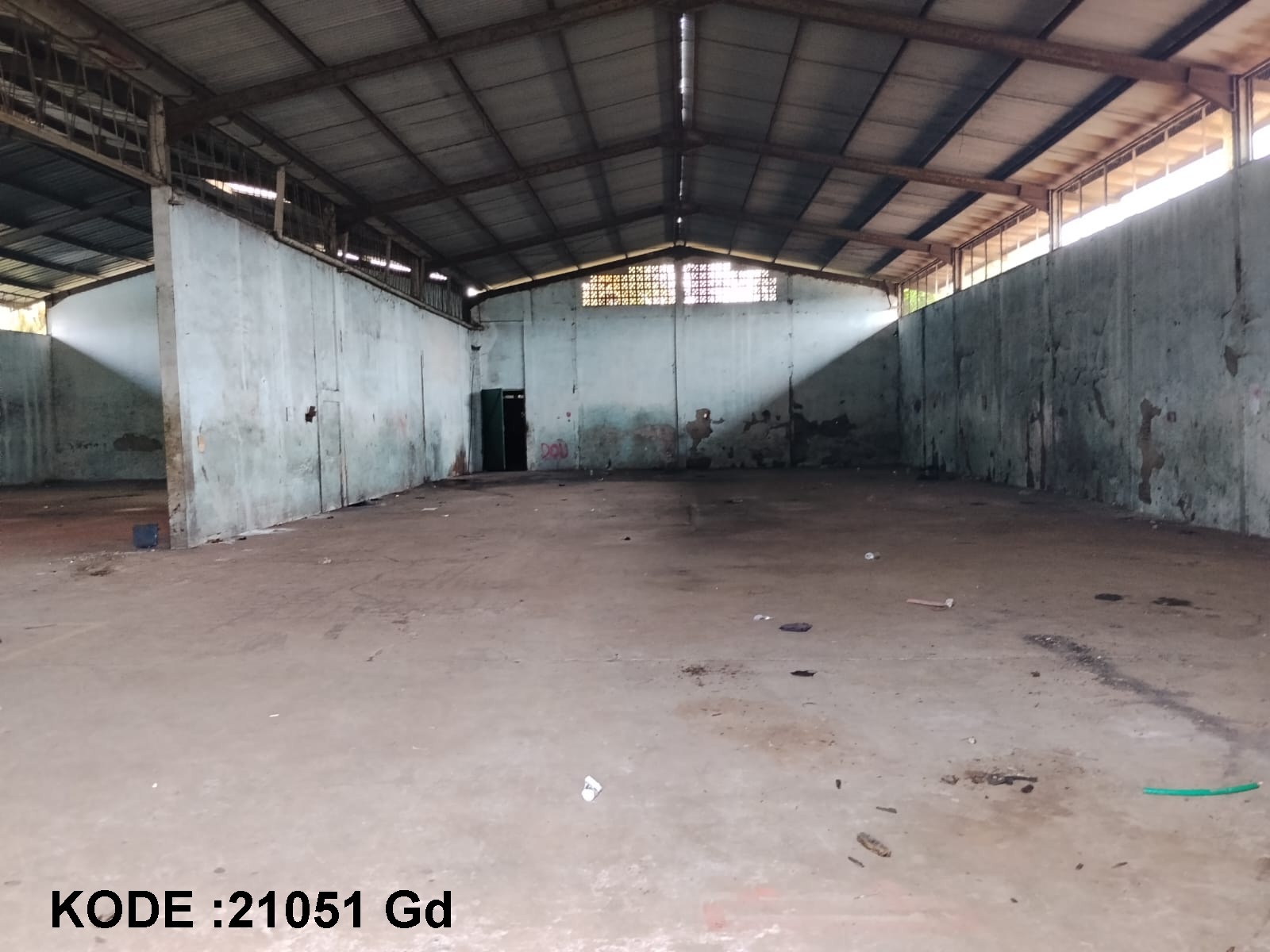  Dijual Gudang Lemah Abang, Strategis, Luas 2.000 Meter, Kode : 21051 Gd