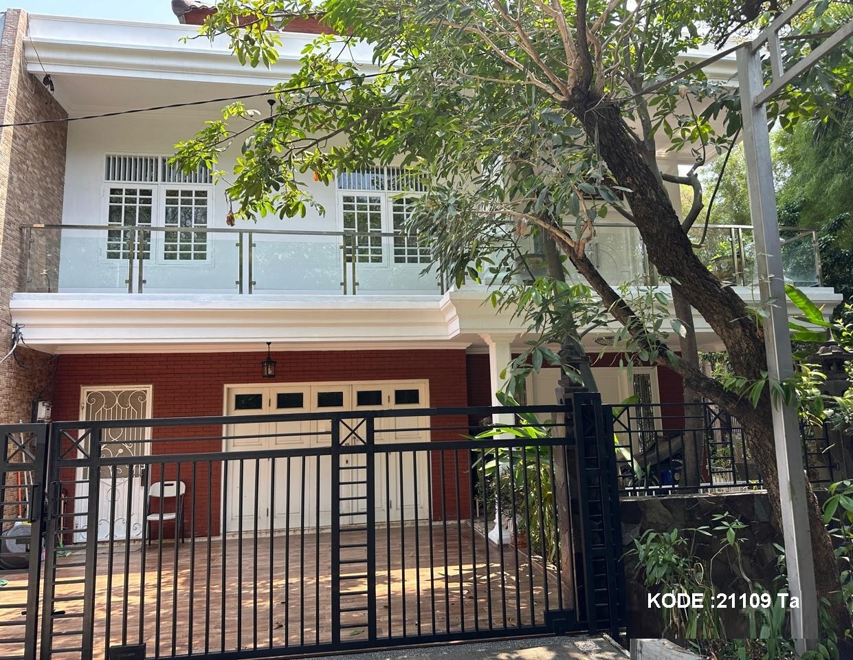 Disewa Rumah Sunter, Semi Furnish, Luas 14x27 Meter, Kode :21109 Ta