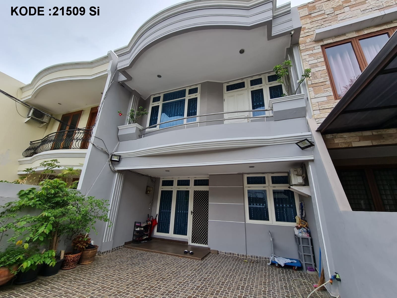   Dijual Rumah Kelapa Gading, Semi Furnish, Luas 6x18 Meter, Kode :21509 Si