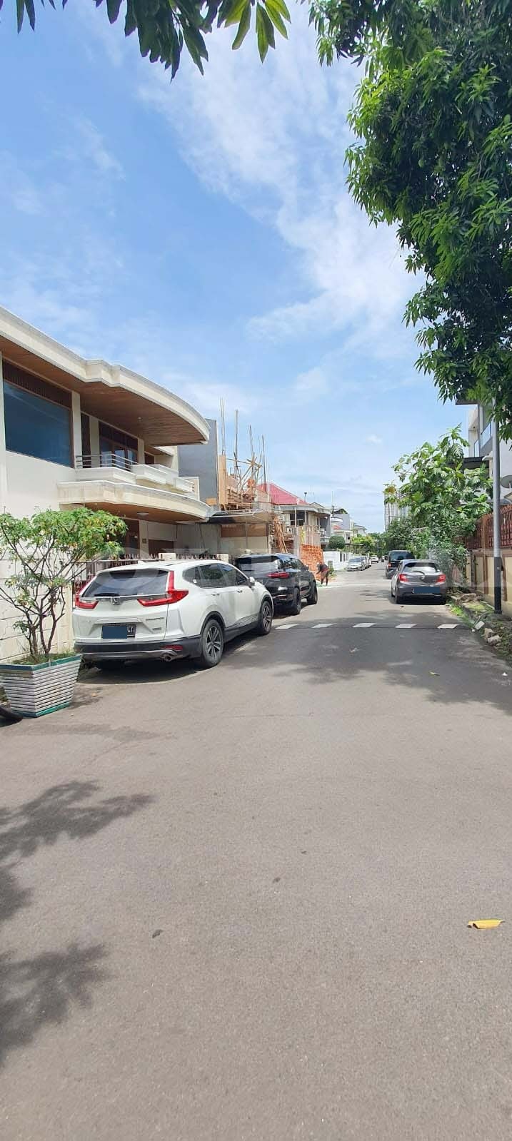 Dijual Rumah Sunter, Hook, Luas 18x18,4 Meter, Kode :21695 Br/Wb Gallery