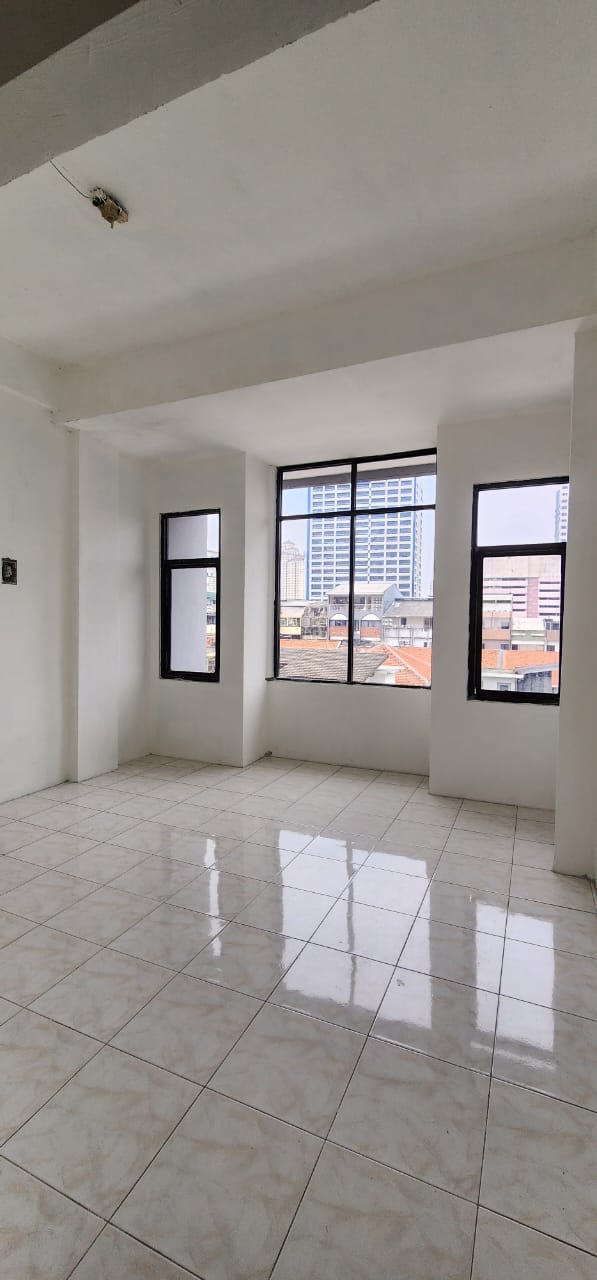    Dijual/Disewa Ruko Kebon Jeruk, Luas 4,3x25 Meter, Kode :21195 Ha Gallery