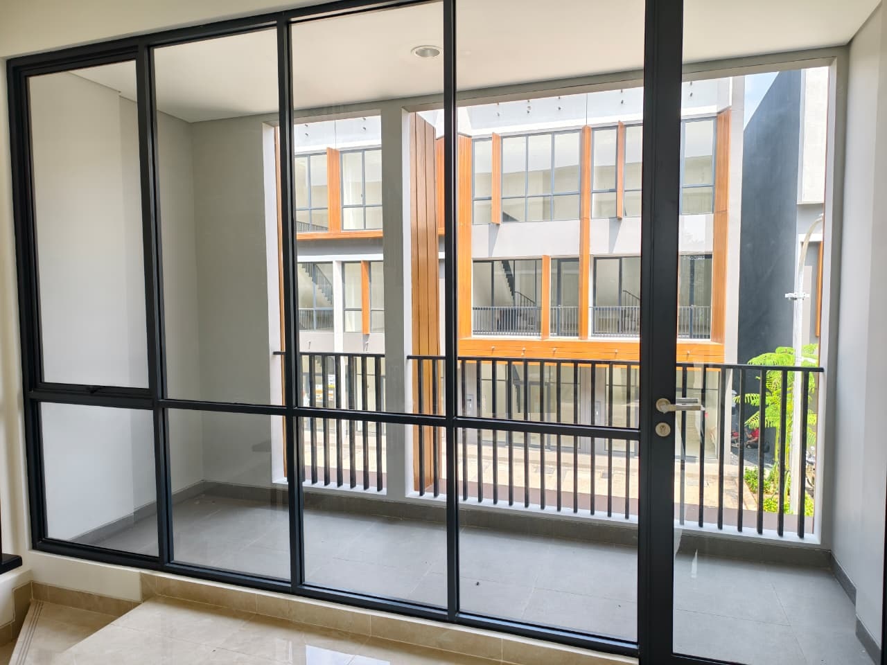 Dijual Ruko Tangerang, Luas 50 Meter, Kode :20905 Si Gallery