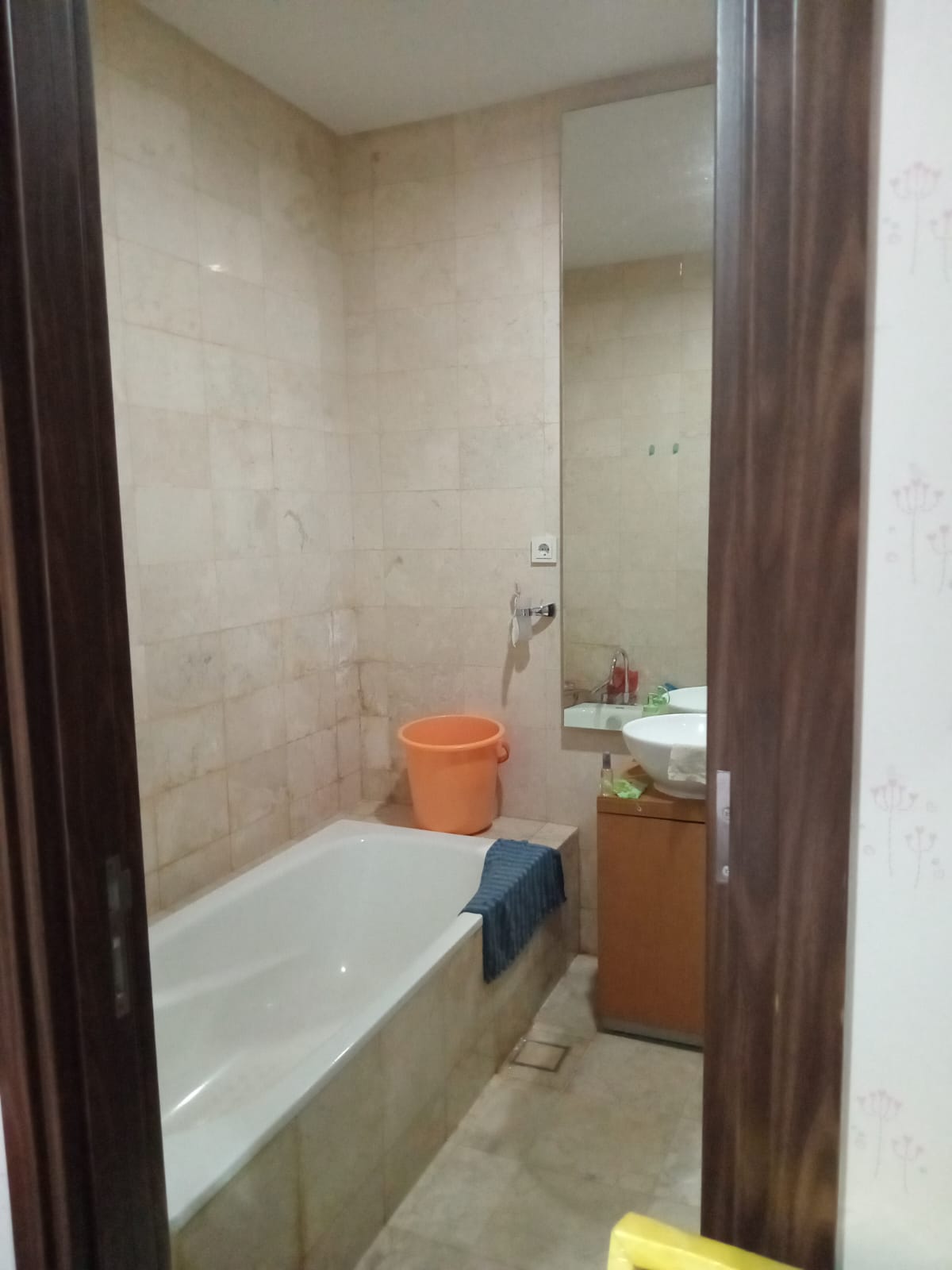 Dijual Rumah Kemayoran, Semi Furnish, Luas 9x17 Meter, Kode :16688 Js Gallery