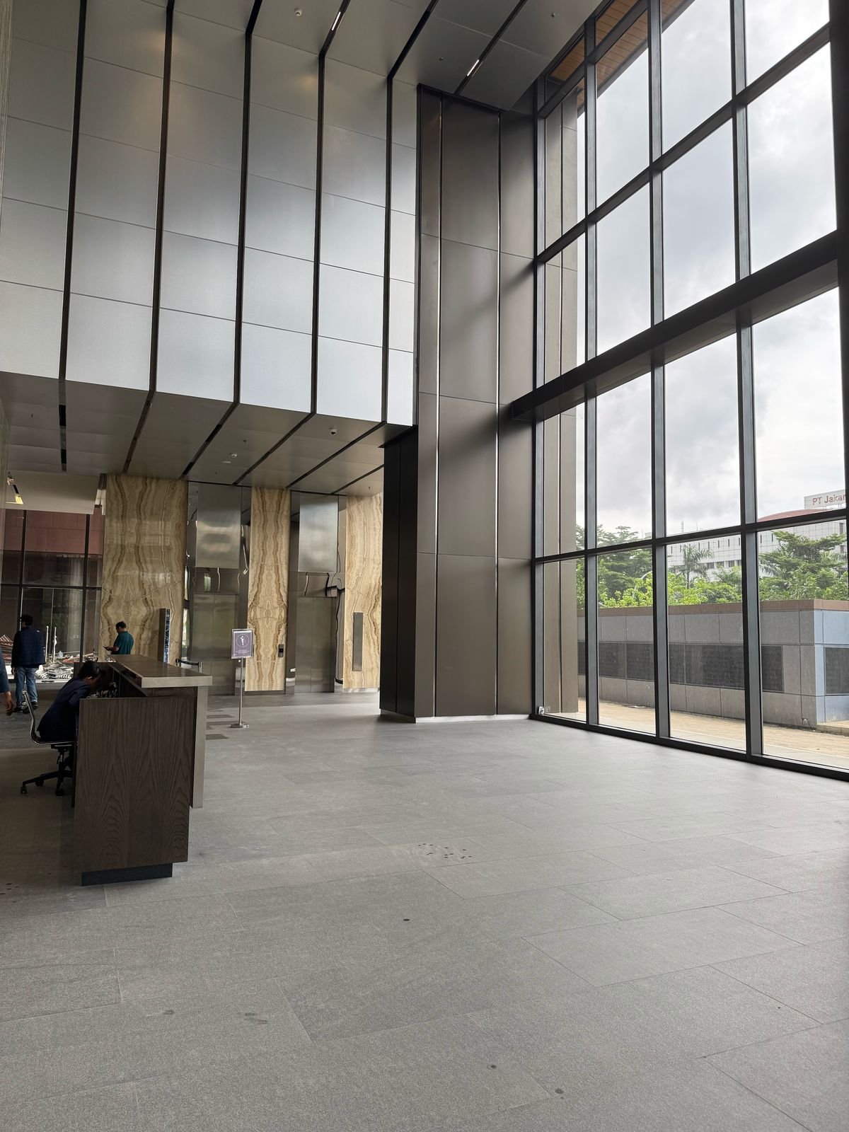 Dijual/Disewa Office Menara Jakarta, Luas 196 Meter, Kode :21490 Ha Gallery