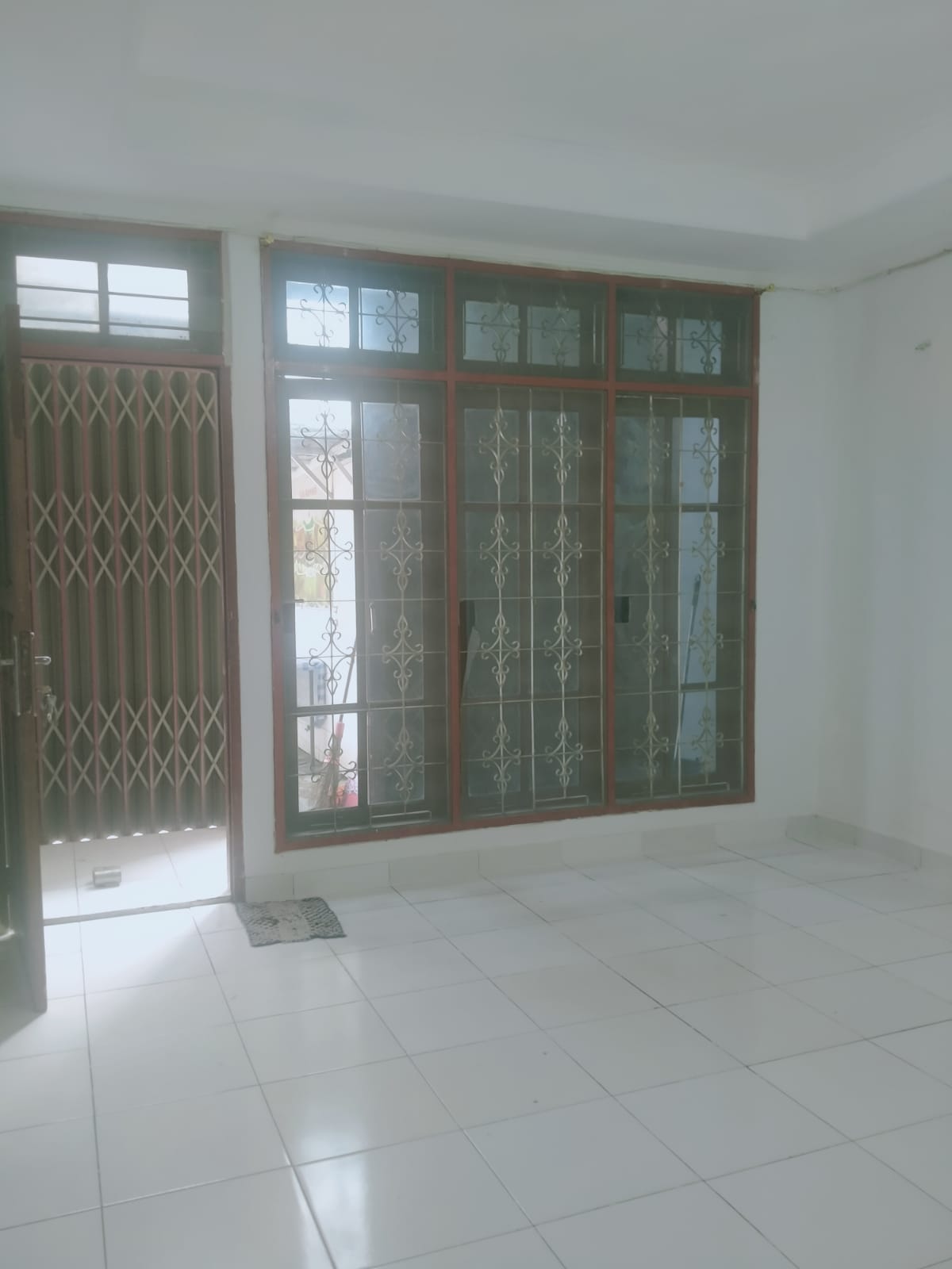 Disewa Ruko Harapan Indah, Luas 4x20 Meter, Kode :20964 Ha/Wb Gallery