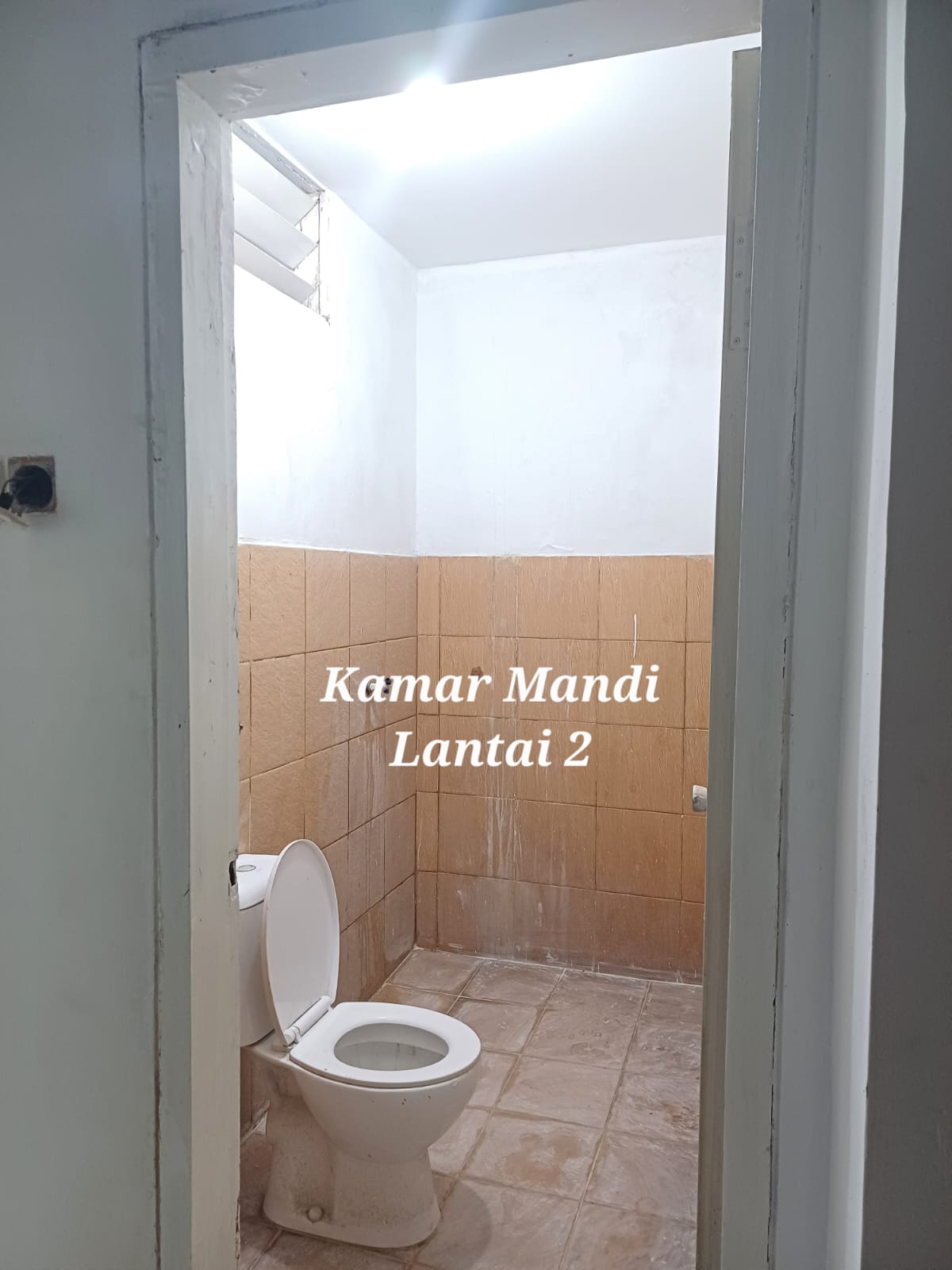 Dijual Ruko Kelapa Gading, Luas 4,5x17 Meter, Kode :21641 Br/Wb Gallery