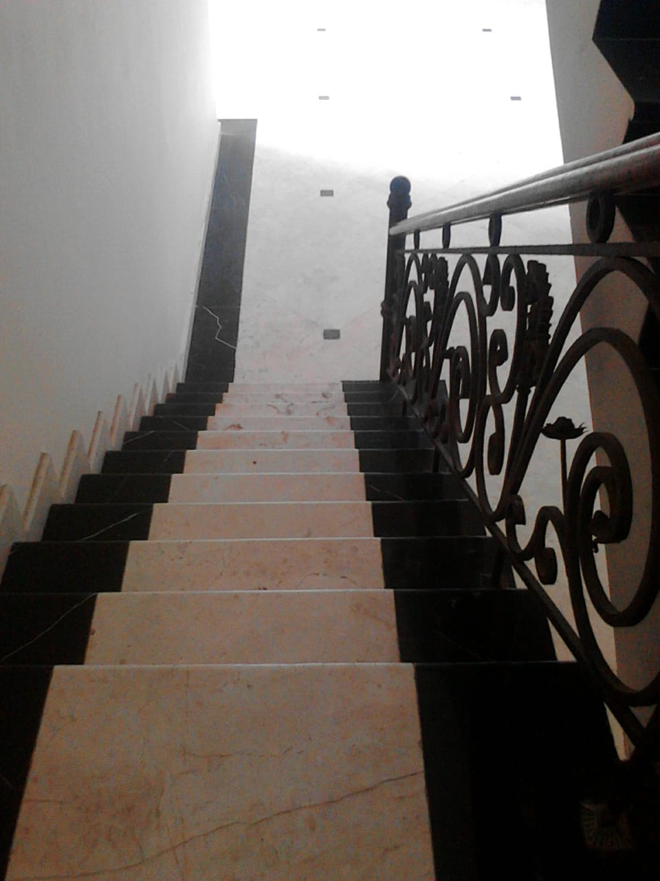 Dijual/Disewa Rumah Kemang, Luas 840 Meter, Kode :19698 Br/Wb Gallery