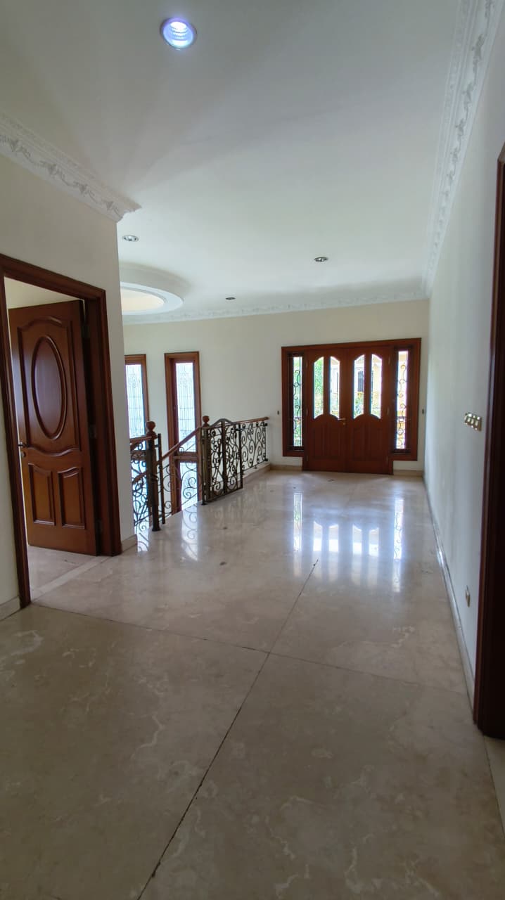   Dijual/Disewa Rumah Kelapa Gading, Hook, Luas 329 Meter, Kode :21372 Dj Gallery