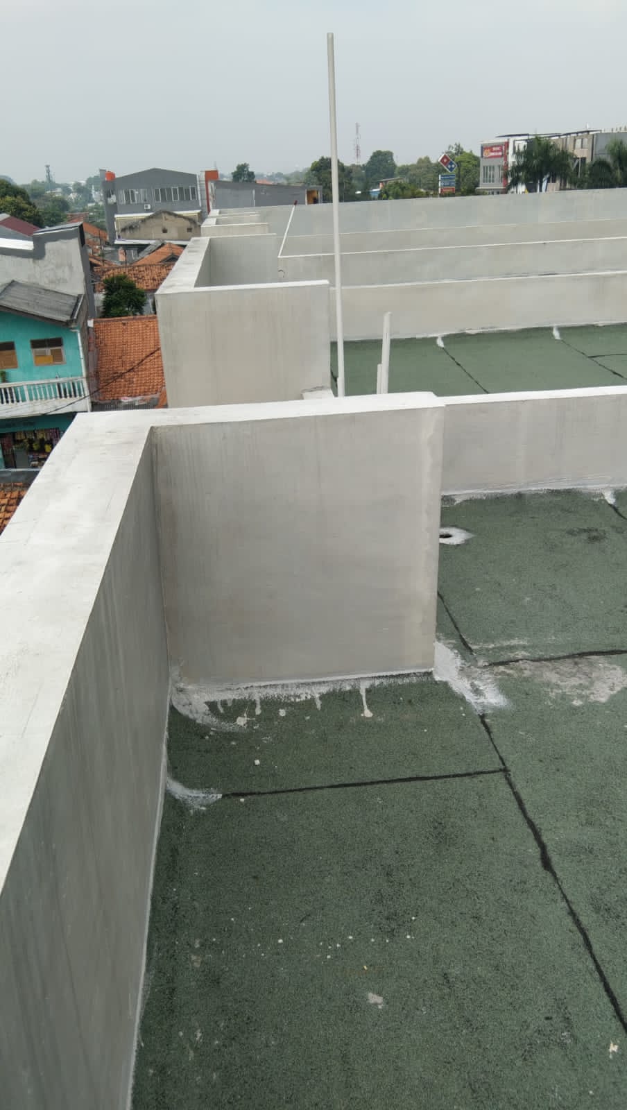 Dijual/Disewa Ruko Pesanggrahan, Strategis, Luas 142 Meter, Kode :21680 Wb/Br Gallery