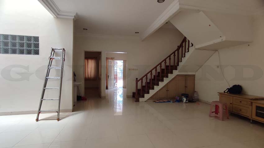 Dijual Rumah Sunter, Semi Furnish, Luas 8x21,5 Meter, Kode :18962 Si/Sm Gallery