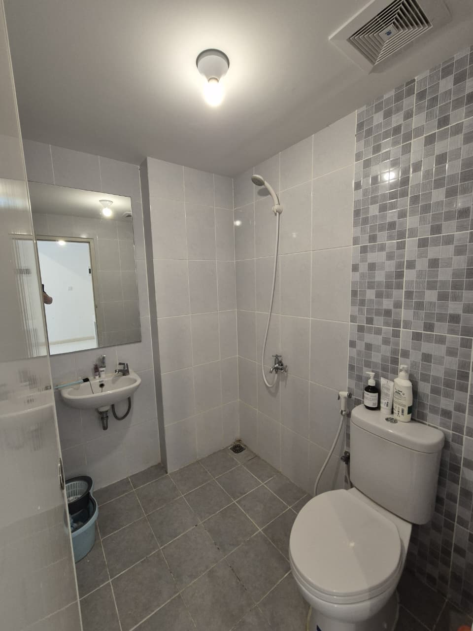 Disewa Apartemen Tokyo Riverside, Semi Furnish, Luas 32 Meter, Kode :20952 Ha Gallery