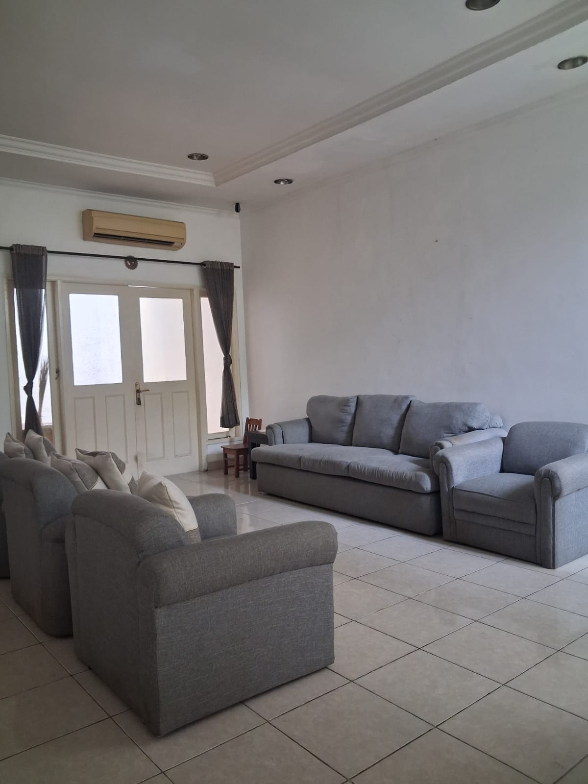 Disewa Rumah Sunter, Furnish, Luas 8x20 Meter, Kode :21498 Ha Gallery