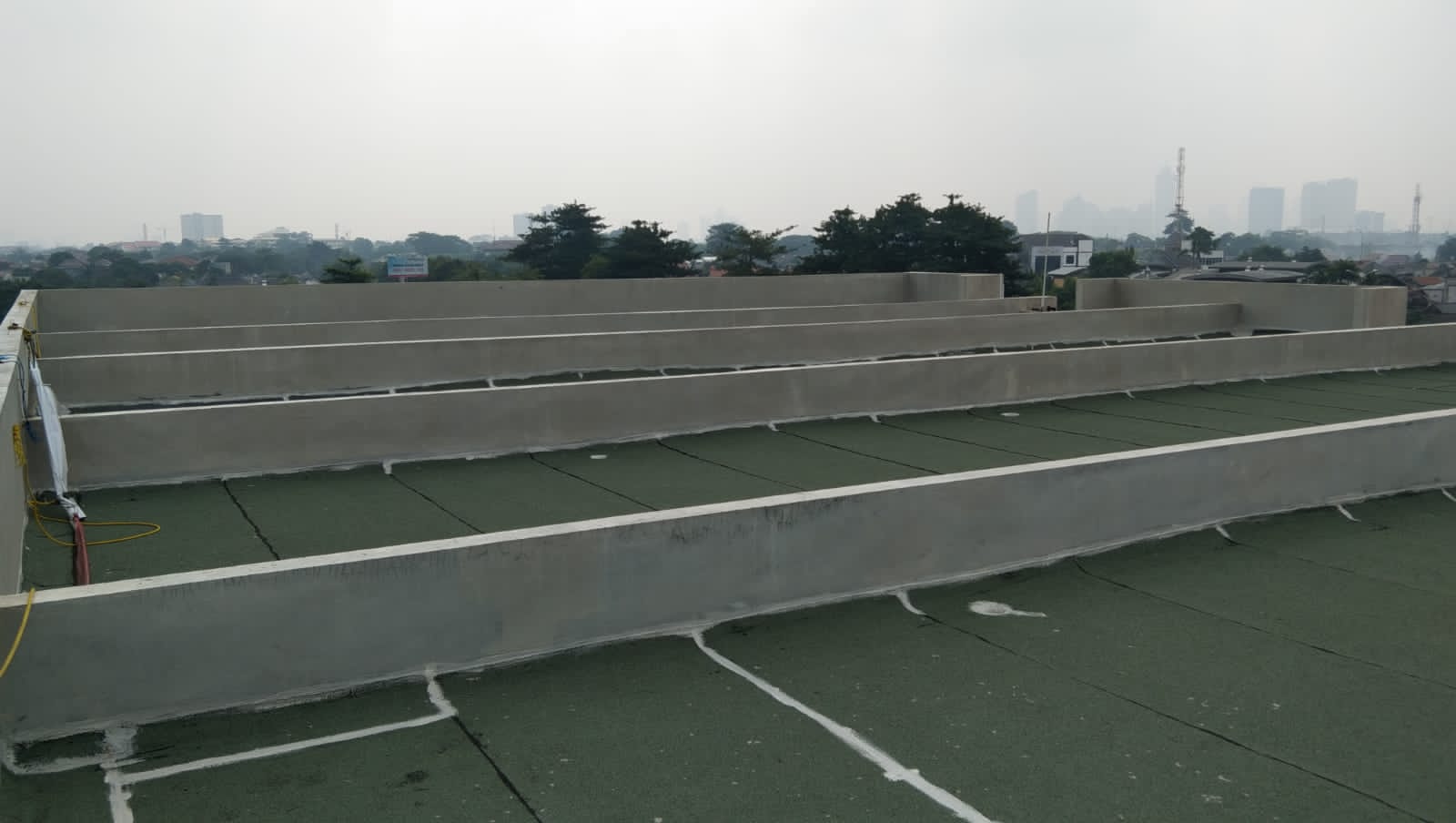 Dijual/Disewa Ruko Pesanggrahan, Strategis, Luas 136 Meter, Kode :21679 Wb/Br Gallery