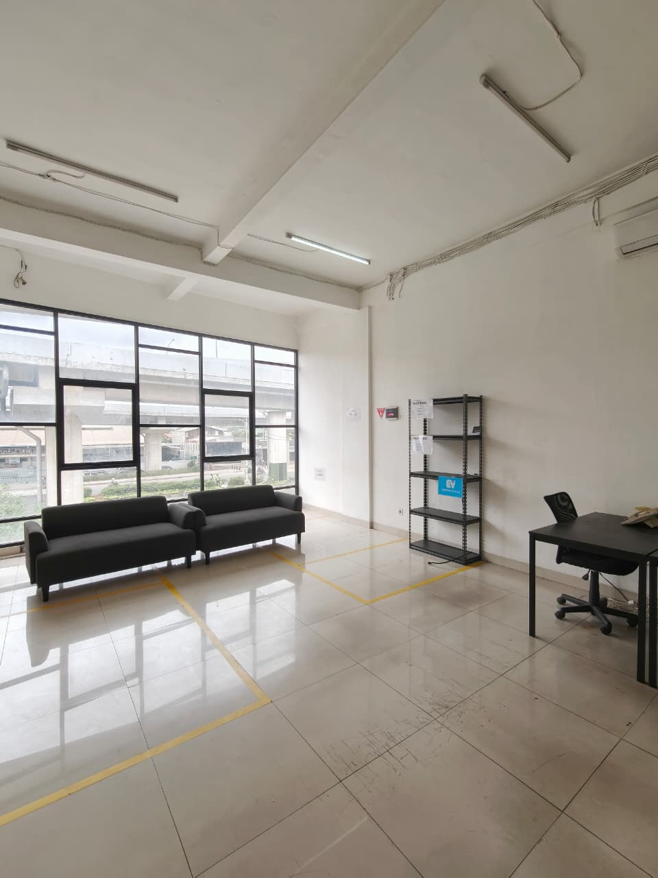 Disewa Ruko Cakung, Gandeng, Luas 10x24 Meter, Kode :20791 Br Gallery