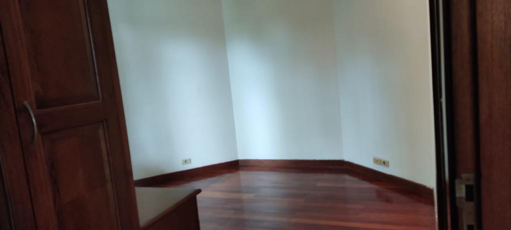 Dijual/Disewa Rumah Kuningan, Hook, Luas 650 Meter, Kode :19669 Wb/Br Gallery