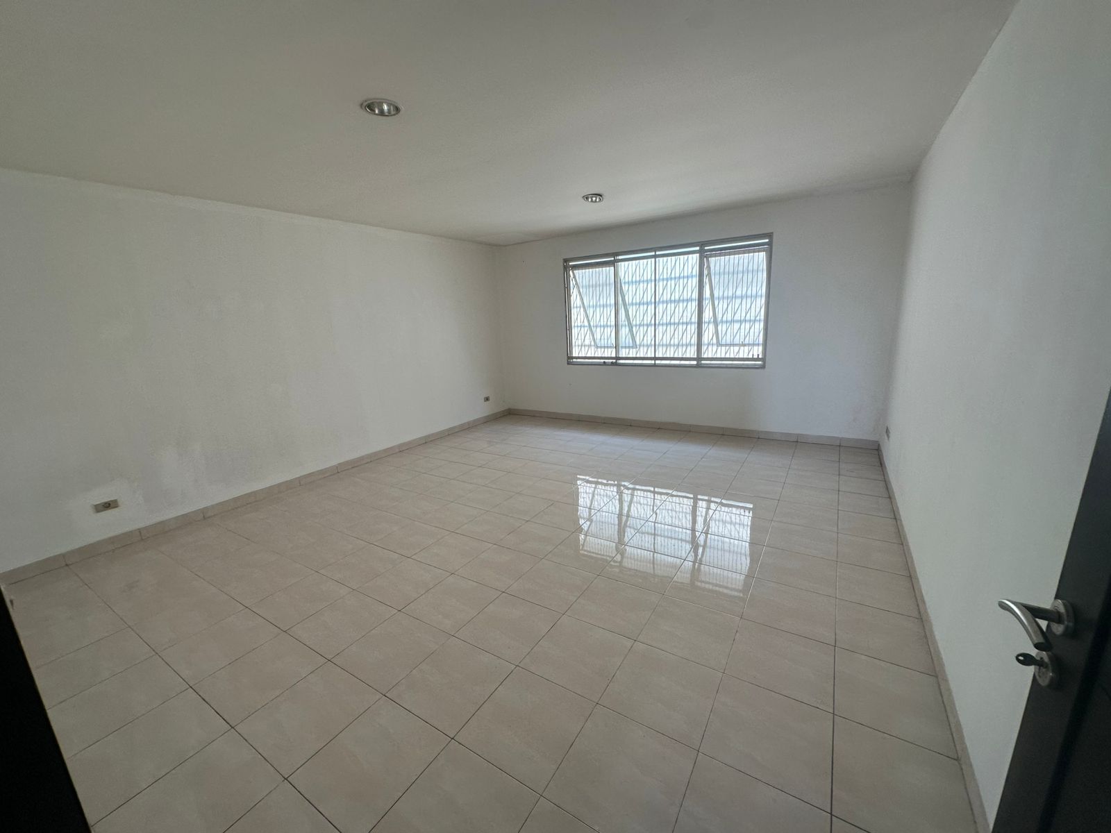Disewa Rumah Sunter, Luas 210 Meter, Kode :21608 Ad Gallery