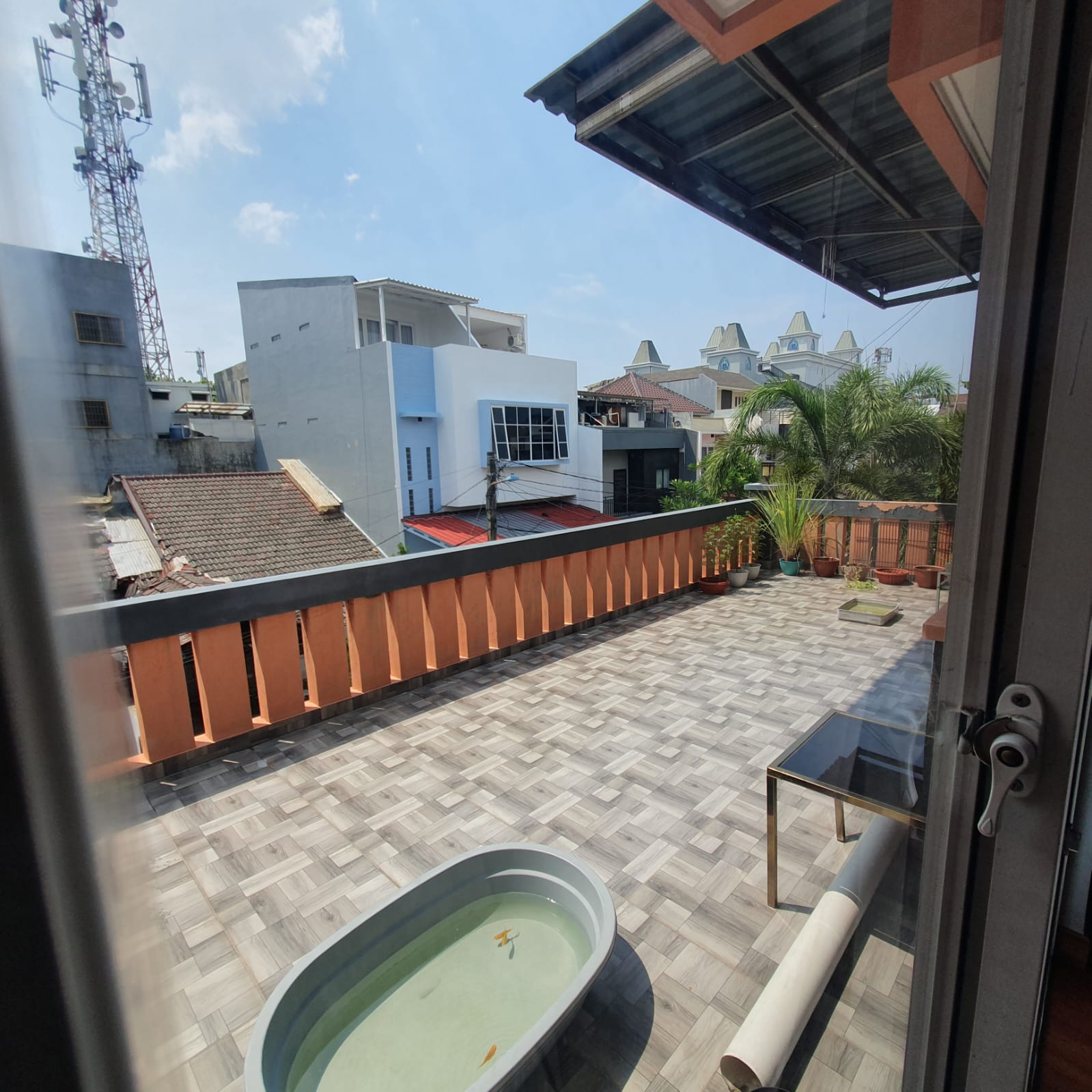 Dijual Rumah Kelapa Gading, Semi Furnish, Luas 8x16 Meter, Kode :21627 Wb/Ad Gallery