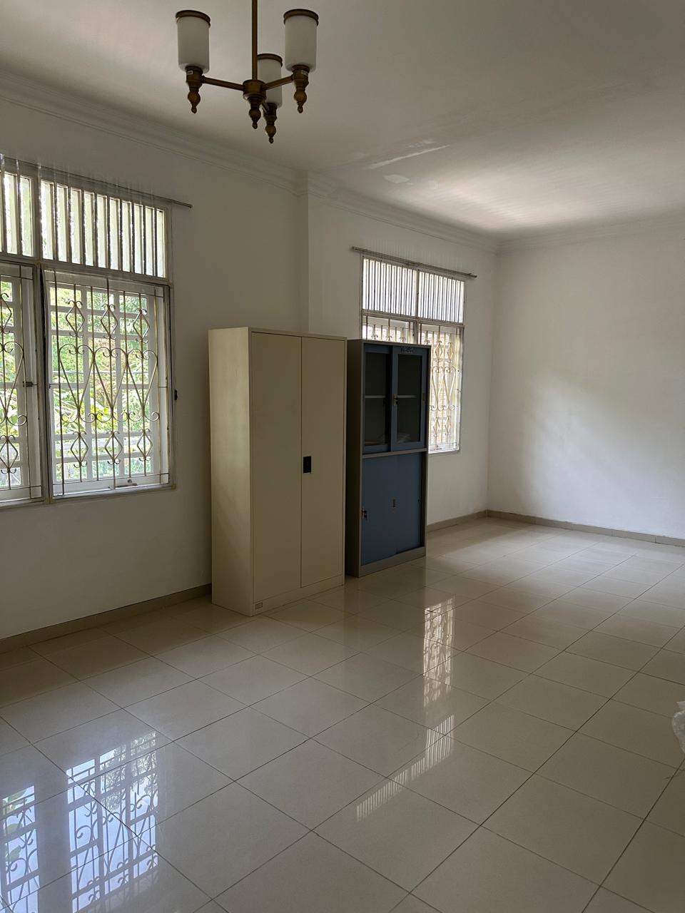 Disewa Rumah Sunter, Semi Furnish, Luas 14x27 Meter, Kode :21109 Ta Gallery