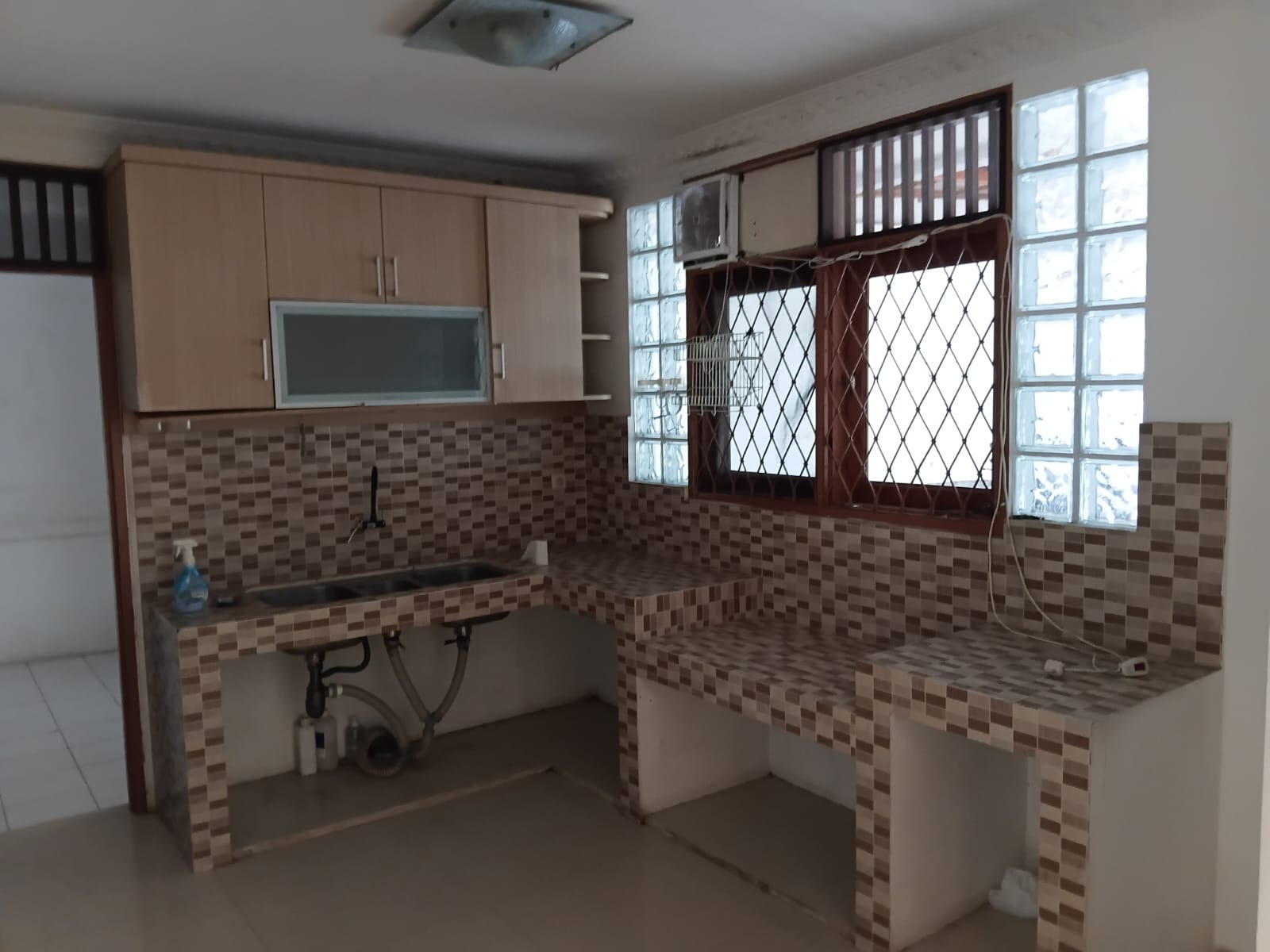 Disewa Rumah Sunter, Luas 415 Meter, Kode :16226 Br Gallery