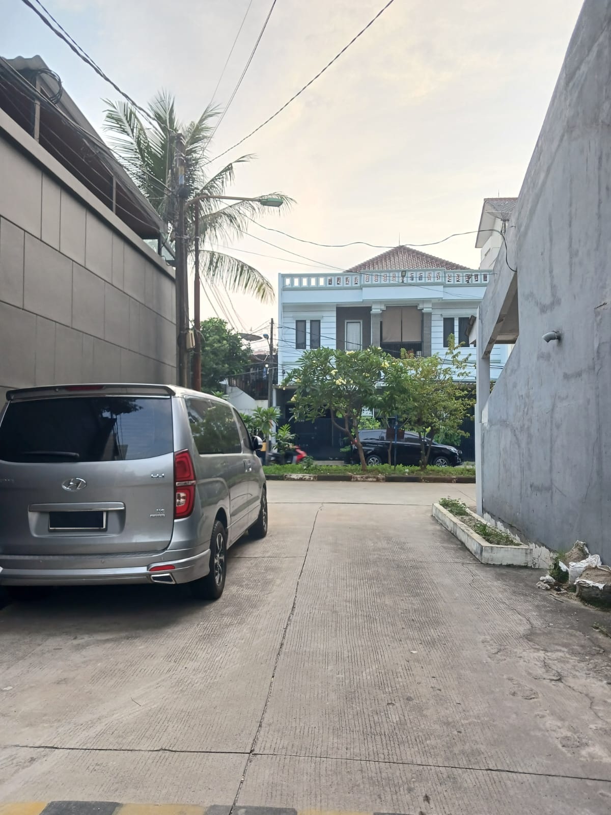 Disewa Rumah Brand New Sunter, Semi Furnish, Luas 7x18 Meter, Kode :20861 Yl Gallery