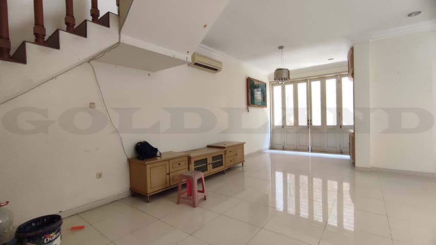 Dijual Rumah Sunter, Semi Furnish, Luas 8x21,5 Meter, Kode :18962 Si/Sm Gallery