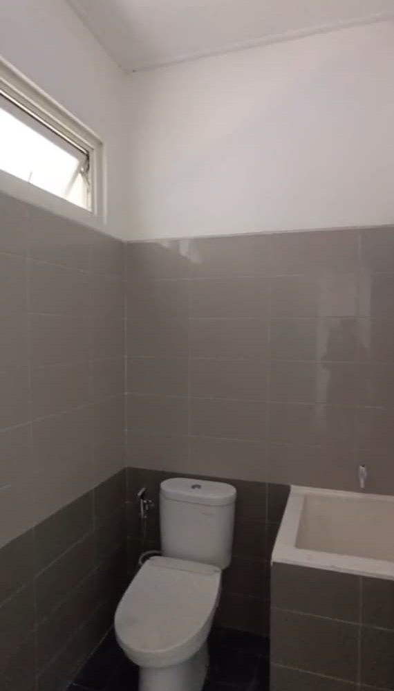 Disewa Ruko Harapan Indah, Siap Pakai, Luas 6x18 Meter, Kode :21374 Dj Gallery