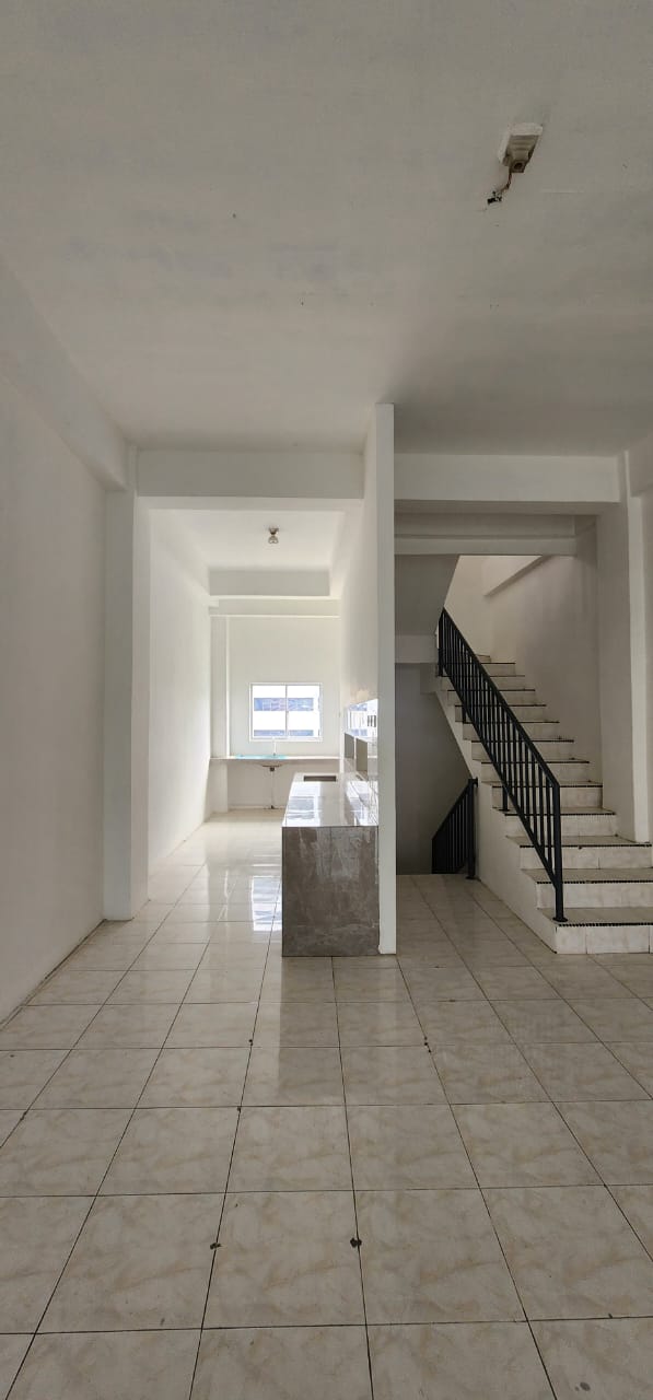    Dijual/Disewa Ruko Kebon Jeruk, Luas 4,3x25 Meter, Kode :21195 Ha Gallery